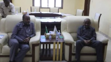 والى القضارف المكلف يلتقي وفد المجلس الأعلى للمناطق والأسواق الحرة 6 المسار نيوز والى القضارف المكلف يلتقي وفد المجلس الأعلى للمناطق والأسواق الحرة