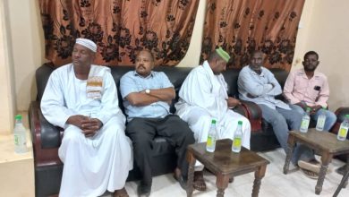 والي نهر النيل يلتقي قيادات العبيدية واللقاء يركز علي الاثار السالبه للقرار الاتحادي الخاص بزيادة رسوم الحجر والاتفاق علي ارجاء تنفيذ القرار 3 المسار نيوز والي نهر النيل يلتقي قيادات العبيدية واللقاء يركز علي الاثار السالبه للقرار الاتحادي الخاص بزيادة رسوم الحجر والاتفاق علي ارجاء تنفيذ القرار