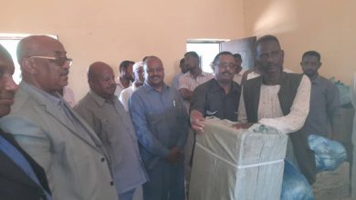 وزير الشباب والرياضة بولاية نهرالنيل والمديرالتنفيذي لمحلية بربر يشهدون فعاليات الإتحادالمحلي لكرة القدم ببربر بتوزيع المعدات للآندية الرياضية 2 المسار نيوز وزير الشباب والرياضة بولاية نهرالنيل والمديرالتنفيذي لمحلية بربر يشهدون فعاليات الإتحادالمحلي لكرة القدم ببربر بتوزيع المعدات للآندية الرياضية