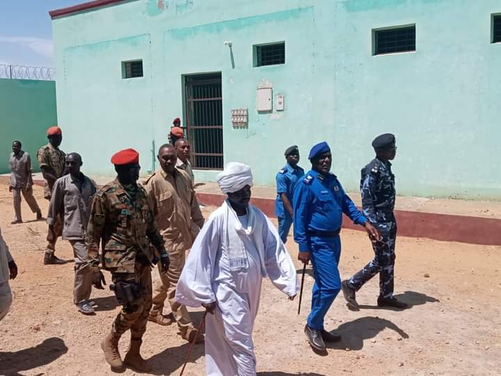 والي شرق دارفور يتفقد سجن الضعين الجديد 1 المسار نيوز والي شرق دارفور يتفقد سجن الضعين الجديد