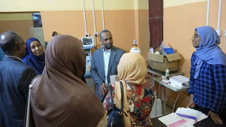 وزير الصحة الإتحادي يشيد بادوار مستشفى التجاني الماحي 1 المسار نيوز وزير الصحة الإتحادي يشيد بادوار مستشفى التجاني الماحي