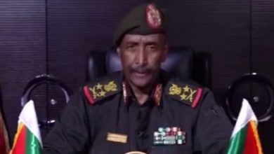 البرهان والعيد .. من يظل نداؤهم "يا دفعة" يعلمون معدنه : 4 المسار نيوز البرهان والعيد .. من يظل نداؤهم "يا دفعة" يعلمون معدنه :