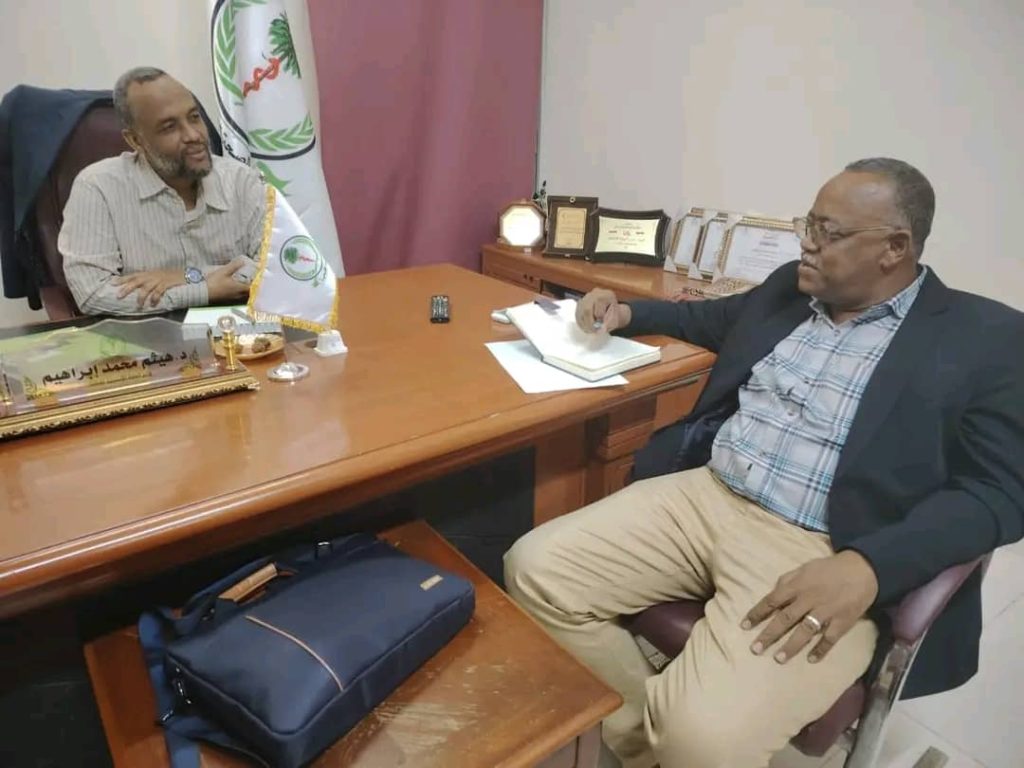وزير الصحة ومدير الرعاية الصحية يبحثان تنفيذ حملة التطعيم بلقاح الكوليرا 1 المسار نيوز وزير الصحة ومدير الرعاية الصحية يبحثان تنفيذ حملة التطعيم بلقاح الكوليرا