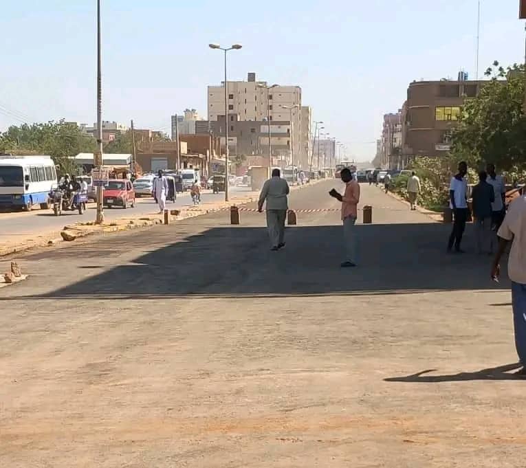 وزير البنى التحتية بالجزيرة يقف على سفلتة شارع المحطة بمدني 1 المسار نيوز وزير البنى التحتية بالجزيرة يقف على سفلتة شارع المحطة بمدني