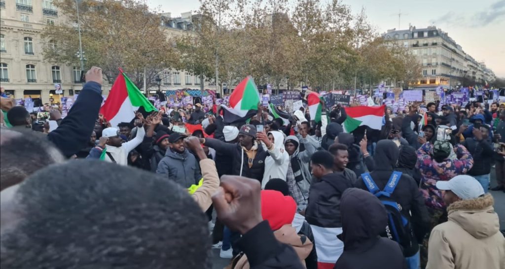 تظاهرة حاشدة بباريس تندد بانتهاكات ميليشيا الدعم السريع 1 المسار نيوز تظاهرة حاشدة بباريس تندد بانتهاكات ميليشيا الدعم السريع