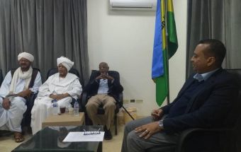الميرغني يؤكد دعمه لقيام جامعة سوار الدهب بمحلية الدبة 2 المسار نيوز الميرغني يؤكد دعمه لقيام جامعة سوار الدهب بمحلية الدبة