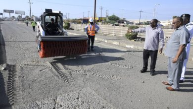 والي البحر الأحمر يقف ميدانياَ على صيانة وتأهيل الطرق الداخلية ببورتسودان 6 المسار نيوز والي البحر الأحمر يقف ميدانياَ على صيانة وتأهيل الطرق الداخلية ببورتسودان