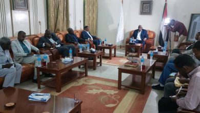 والي نهر النيل يلتقي بالمدير العام للشركة السودانيه ويؤكد علي اهمية ودور الشركة في النهوض بواقع التعدين ويعبر عن بالغ رضاه للاداء المميز لفرع الشركة بالولاية 4 المسار نيوز والي نهر النيل يلتقي بالمدير العام للشركة السودانيه ويؤكد علي اهمية ودور الشركة في النهوض بواقع التعدين ويعبر عن بالغ رضاه للاداء المميز لفرع الشركة بالولاية