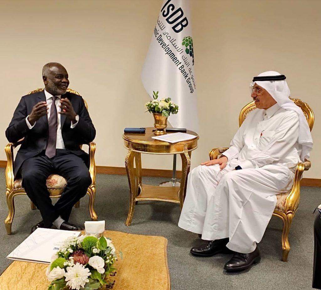 وزير المالية يلتقي رئيس البنك الاسلامي للتنمية - جدة بإسطنبول 1 المسار نيوز وزير المالية يلتقي رئيس البنك الاسلامي للتنمية - جدة بإسطنبول