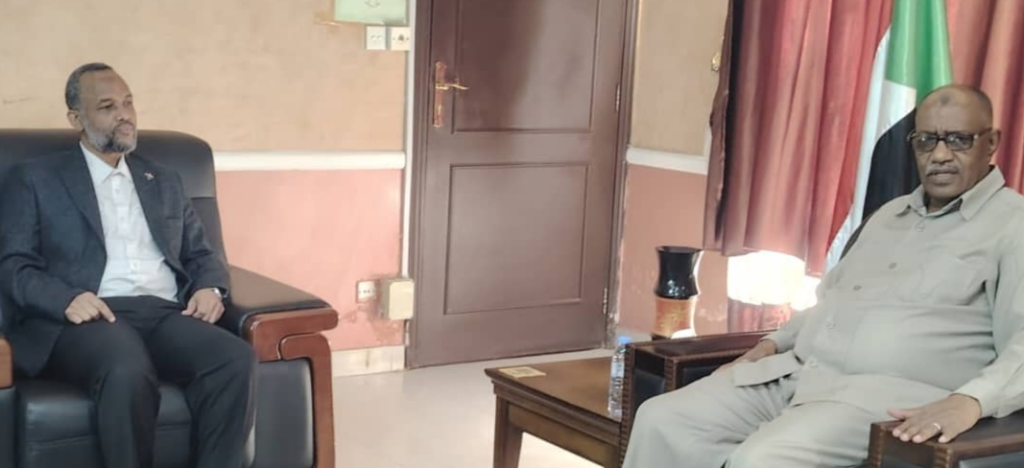 تفاصيل لقاء مهم بين وزير الصحة ووالي البحر الأحمر 1 المسار نيوز تفاصيل لقاء مهم بين وزير الصحة ووالي البحر الأحمر