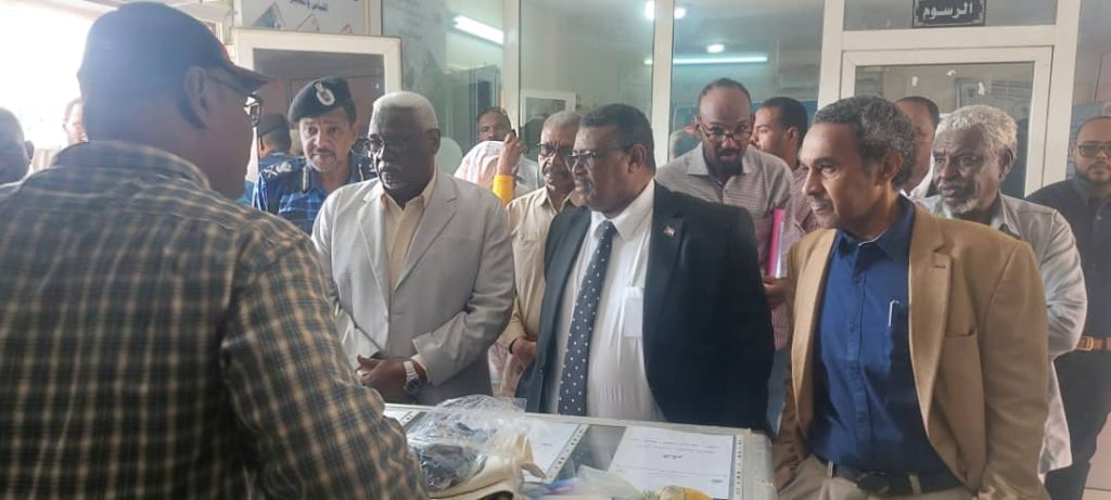 وزير التجاره والتموين الاتحادي يختتم زيارته لولاية نهر النيل ويعلن عن قيام محطة حره بالولاية 1 المسار نيوز وزير التجاره والتموين الاتحادي يختتم زيارته لولاية نهر النيل ويعلن عن قيام محطة حره بالولاية