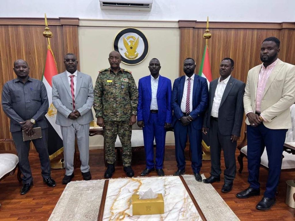 ⭕ رئيس مجلس السيادة يلتقي وفد حركة جيش تحرير السودان المجلس الإنتقالي 1 المسار نيوز ⭕ رئيس مجلس السيادة يلتقي وفد حركة جيش تحرير السودان المجلس الإنتقالي