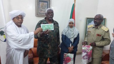 والي نهر النيل يلتقي قيادات ديوان الزكاة ويدشن برنامج اعادة بطاقات التامين الصحي ويعبر عن بالغ رضاه التام للاداء الزكوي بالولاية والامين العام للزكاه بالبلاد يشيد باهتمام حكومة الولاية بالزكاه ويشير بانها النموذج والمثال لبقية الولايات 7 المسار نيوز والي نهر النيل يلتقي قيادات ديوان الزكاة ويدشن برنامج اعادة بطاقات التامين الصحي ويعبر عن بالغ رضاه التام للاداء الزكوي بالولاية والامين العام للزكاه بالبلاد يشيد باهتمام حكومة الولاية بالزكاه ويشير بانها النموذج والمثال لبقية الولايات