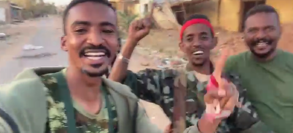 “التحام قوات كرري بالمهندسين لأول مرة حصار دام 10 أشهر “.. الجيش” السوداني يحقق نصراً كبيراً في أم درمان والتحام 1 المسار نيوز “التحام قوات كرري بالمهندسين لأول مرة حصار دام 10 أشهر “.. الجيش” السوداني يحقق نصراً كبيراً في أم درمان والتحام