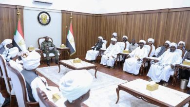 رئيس مجلس السيادة القائد العام للقوات المسلحة يلتقي وفد المقاومة الشعبية بالولاية الشمالية 2 المسار نيوز رئيس مجلس السيادة القائد العام للقوات المسلحة يلتقي وفد المقاومة الشعبية بالولاية الشمالية