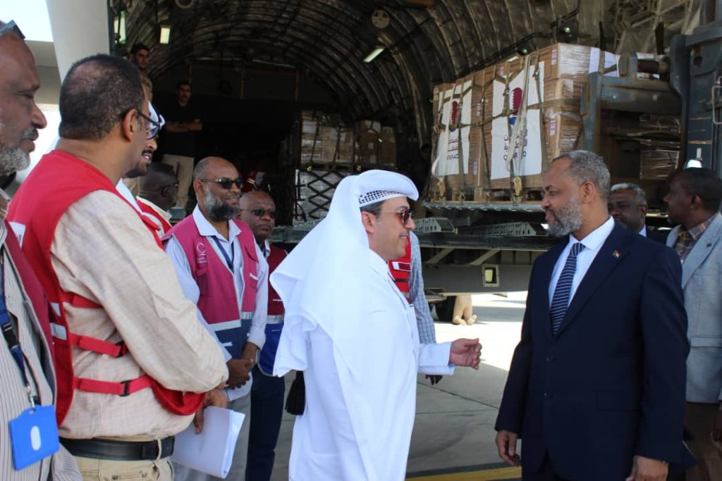 الجسر الجوي القطري لمساعدة السودان ينقل شحنات من الأدوية لمدينة بورتسودان 1 المسار نيوز الجسر الجوي القطري لمساعدة السودان ينقل شحنات من الأدوية لمدينة بورتسودان