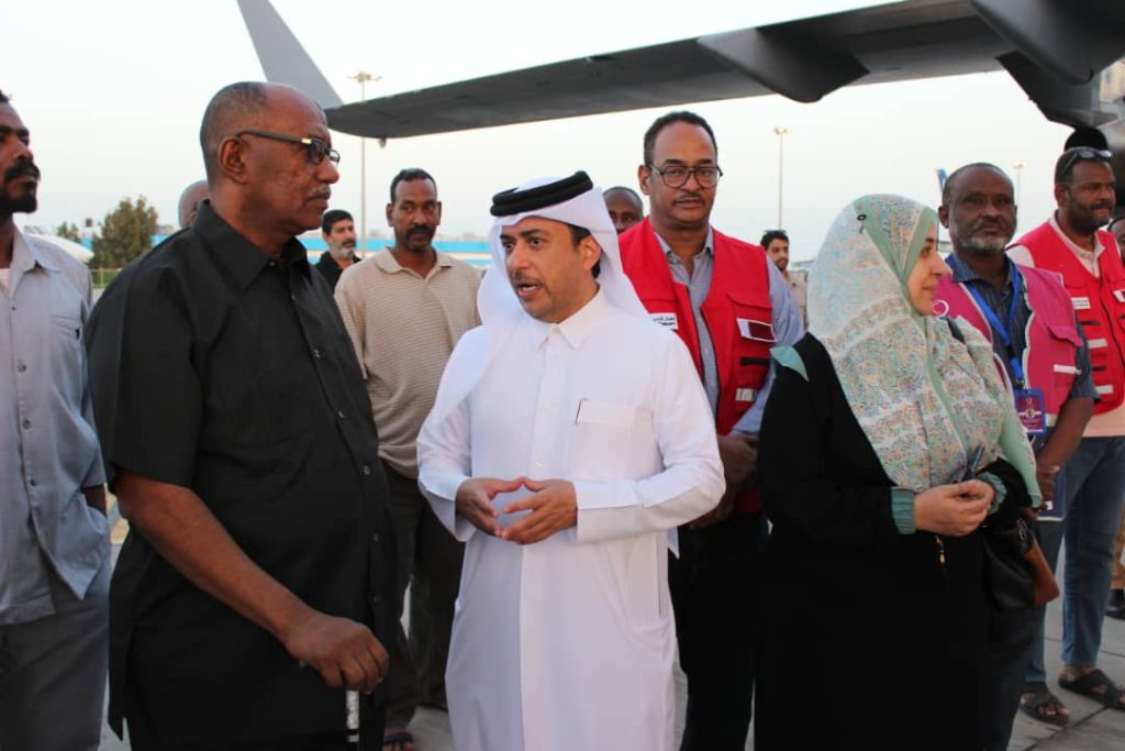 وصول شحنة مساعدات ضمن الجسر الجوي القطري لنقل المساعدات الإنسانية للسودان 1 المسار نيوز وصول شحنة مساعدات ضمن الجسر الجوي القطري لنقل المساعدات الإنسانية للسودان